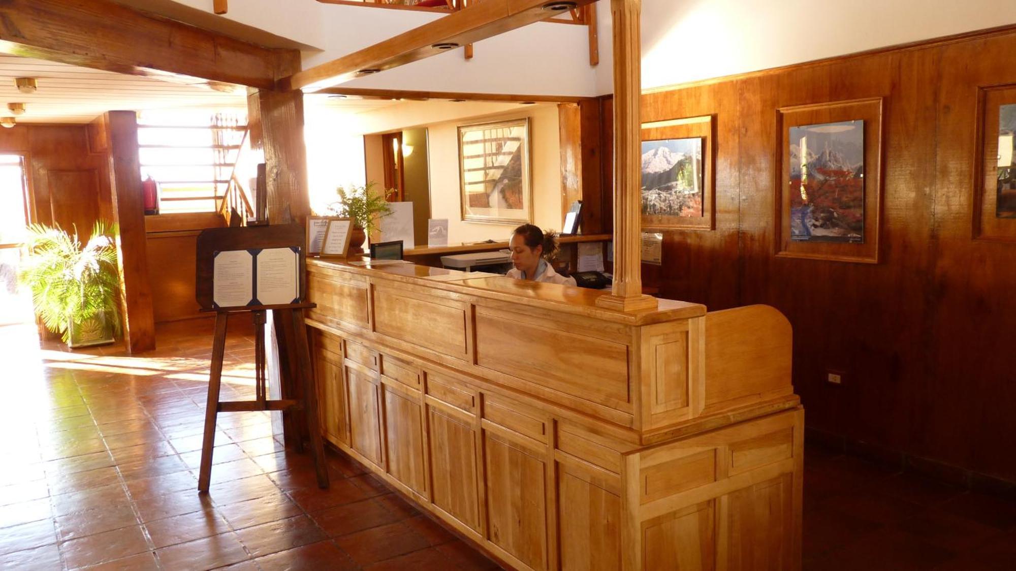 Hotel Picos Del Sur El Calafate Kültér fotó